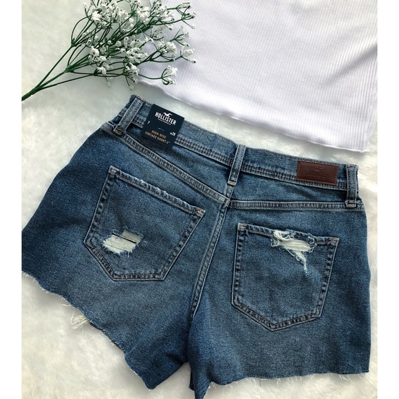 NWT Hollister High-Rise Shorts - Picture 3 of 4